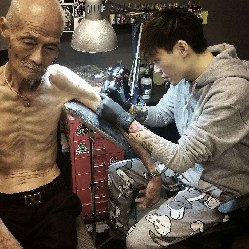 This 80-year-old man's heart-wrenching farewell message for his friend  moved a tattoo artist almost to tears  - News from Singapore,  Asia and around the world