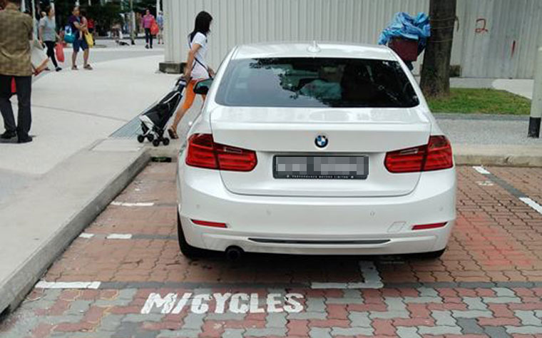 bmw-motorcycle-parking-lot