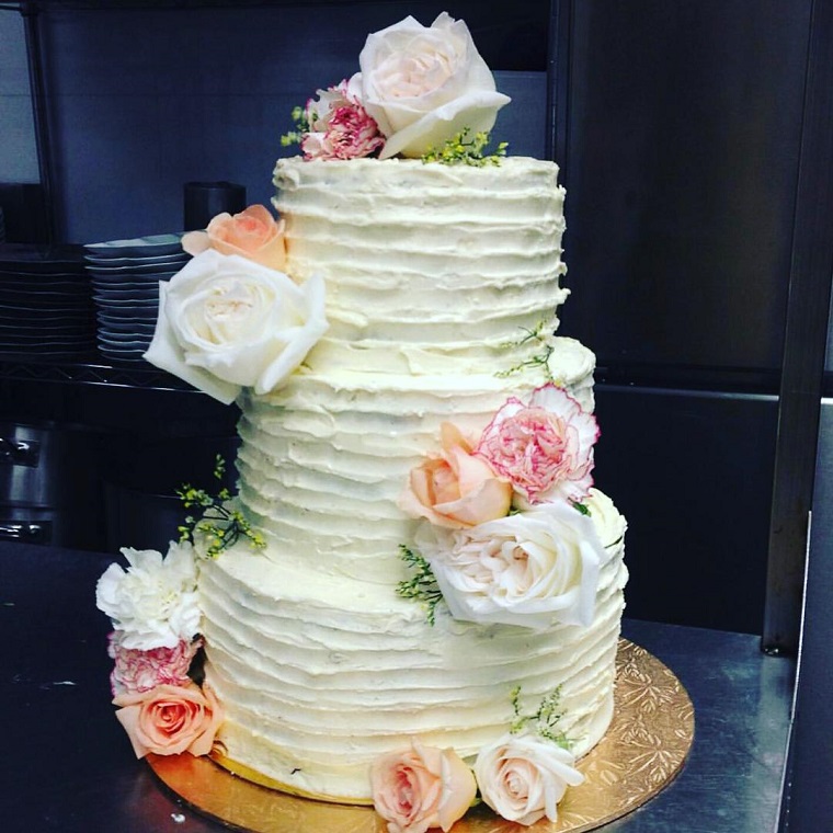 BEST HALAL Wedding Cakes In SG (@weddingcakes.sg) • Instagram photos and  videos