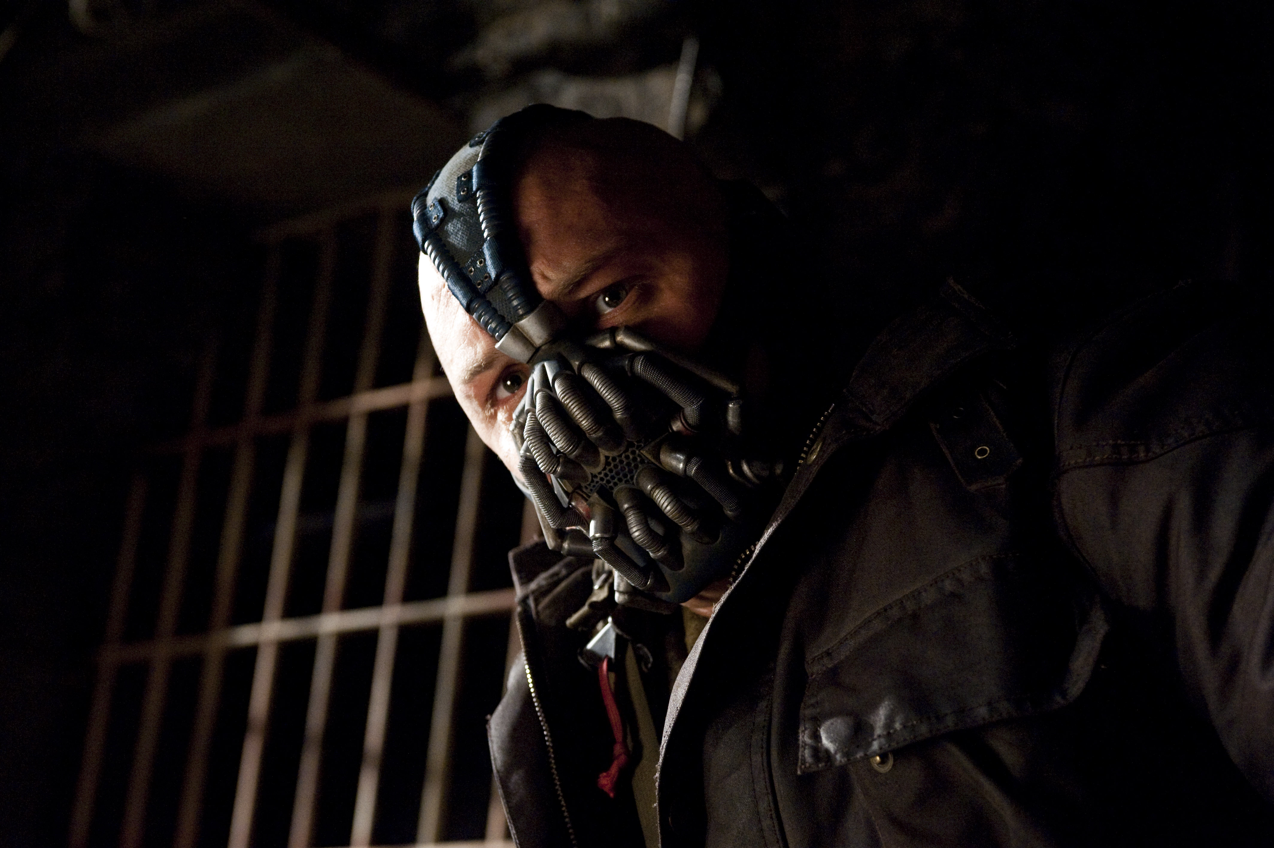 TOM HARDY as Bane in Warner Bros. PicturesÕ and Legendary PicturesÕ action thriller ÒTHE DARK KNIGHT RISES,Ó a Warner Bros. Pictures release. TM and © DC Comics