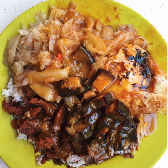 Hainanese Curry Rice. Source. 