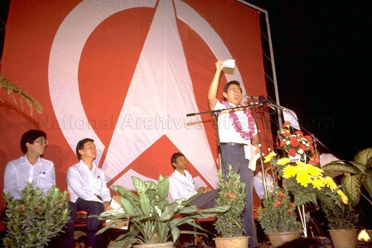 Singapore Democratic Party (SDP) candidate for Potong Pasir Constituency Chiam See Tong speaking at SDP rally for General Election 1984 at Potong Pasir Constituency, at the junction of Potong Pasir Avenues 1 and 2.(Source: National Archives of Singapore) 