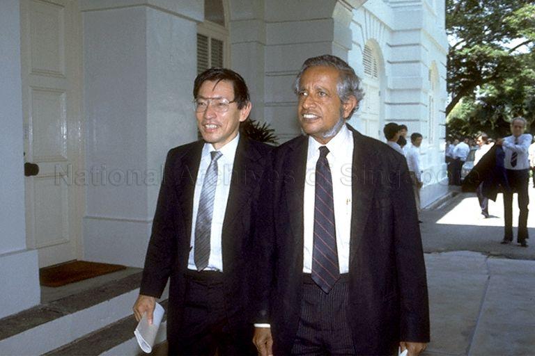 Opposition Member of Parliament (Potong Pasir ) Chiam See Tong (left) and Member of Parliament (Anson) J B Jeyaretnam (right) arriving for the opening of the sixth parliament on February 25, 1985. (Source: National Archives of Singapore)