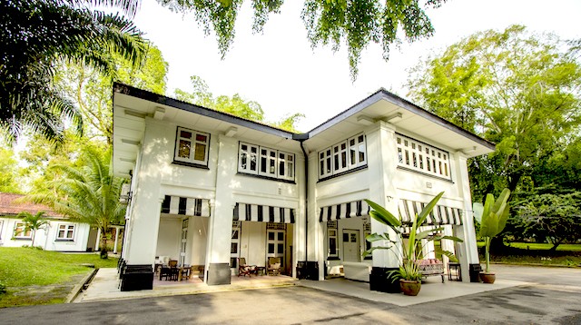 5 Things To Know About Black White Bungalows In S Pore Because They   3 