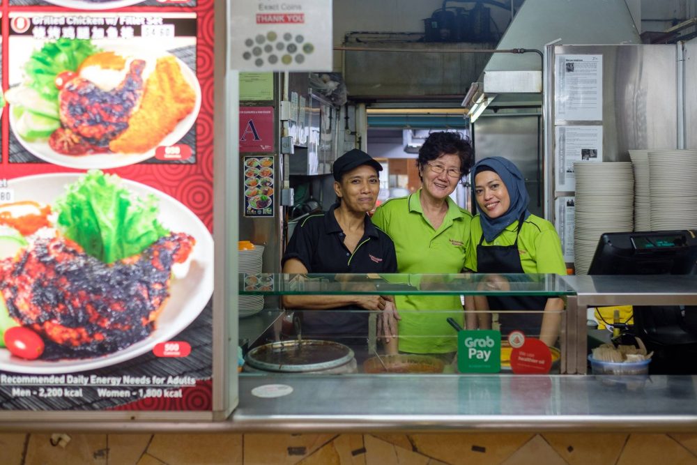 NUS Engineering Canteen chicken rice & yong tau foo hawkers retire ...