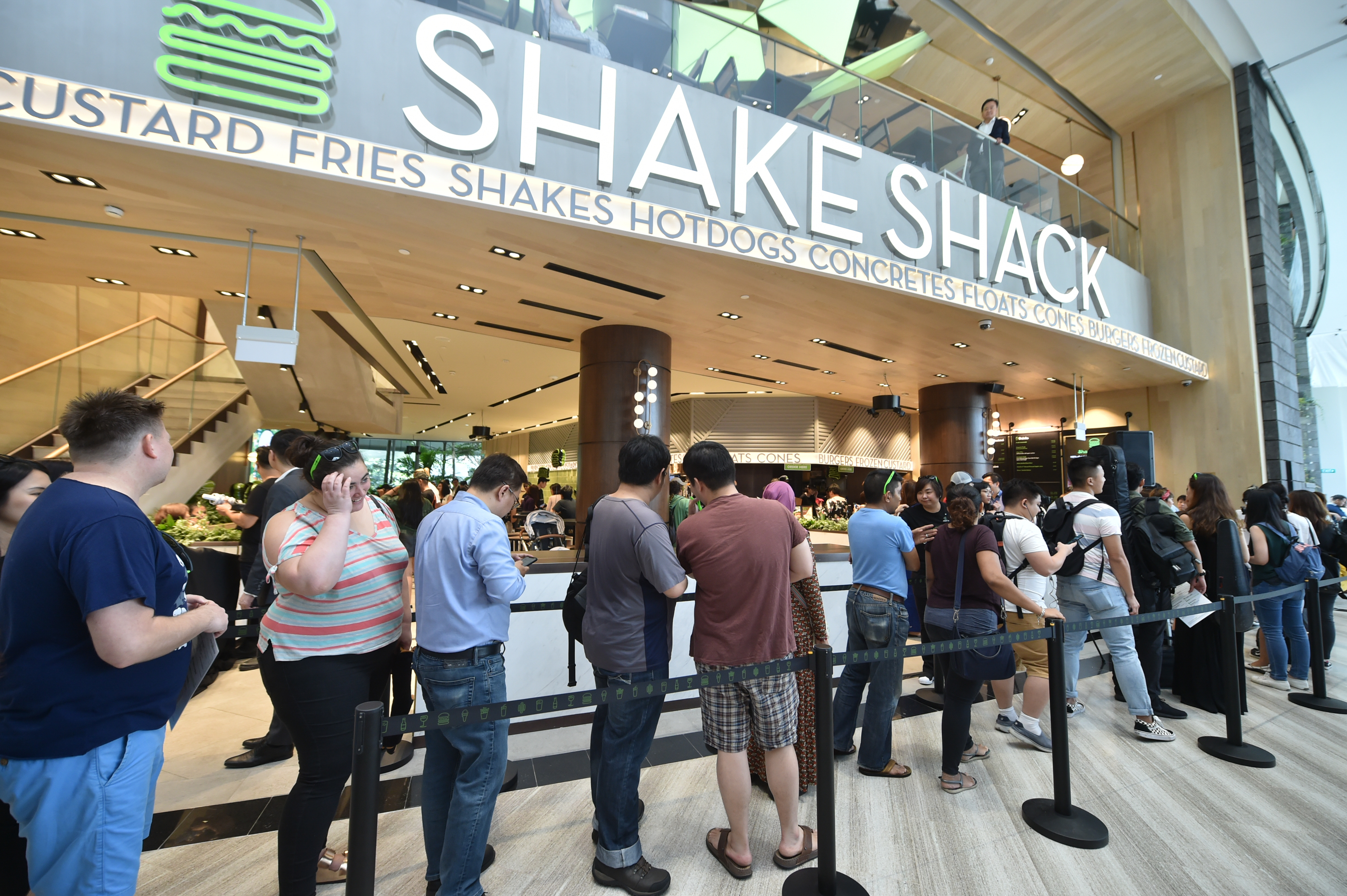 First customer of Shake Shack S'pore arrived 4:30am at ...