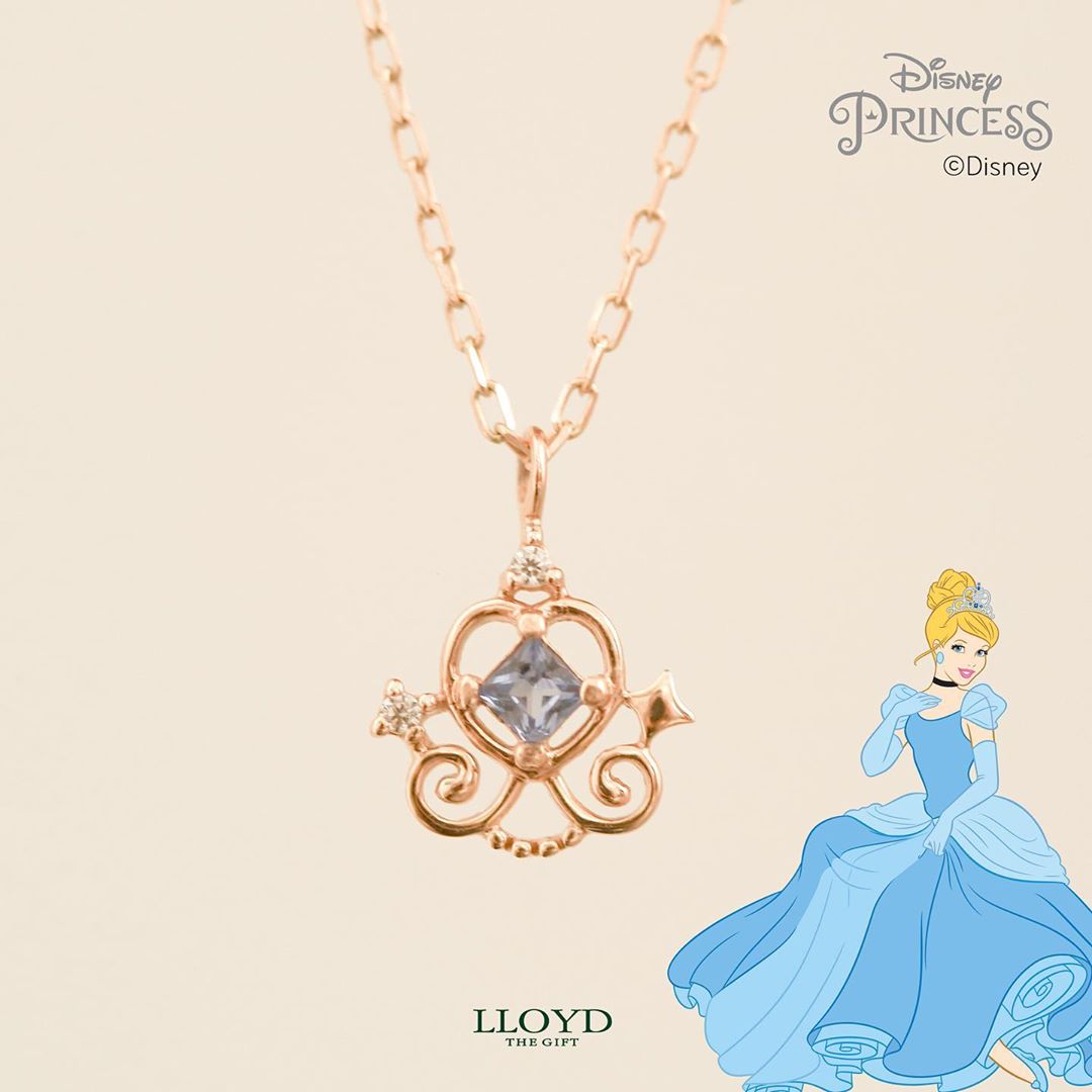 Lloyd disney store princess ring