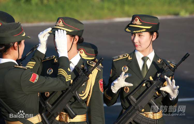 Female PLA honour guard, 'China's most beautiful soldier', steals show