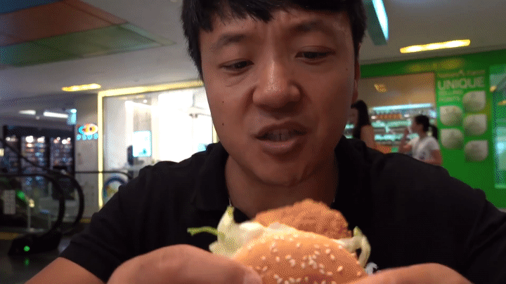 Mikey Chen, Food YouTuber eats McSpicy in Singapore