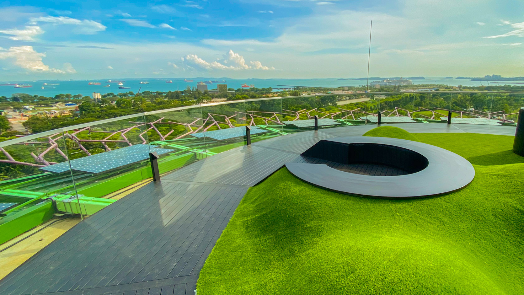 roof top gardens by the bay supertree observatory