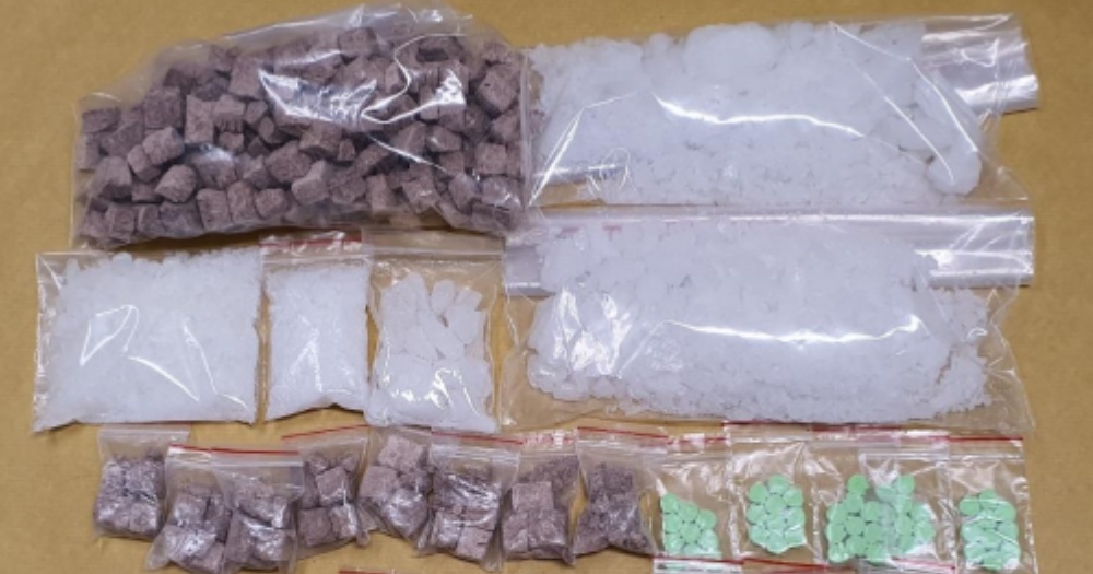 CNB seizes S$73,000 worth of heroin & 'Ice' in Sengkang, 2 men arrested ...