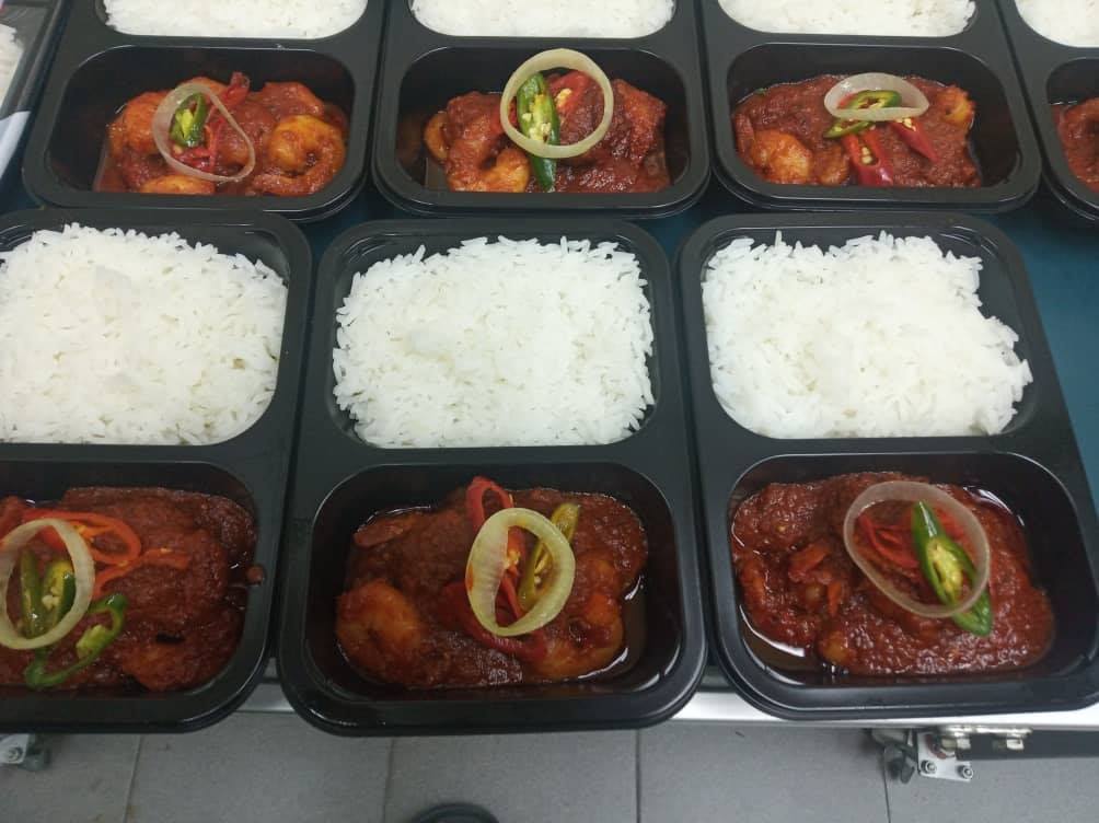 Vending machines in S'pore serve nasi lemak & other malay ...