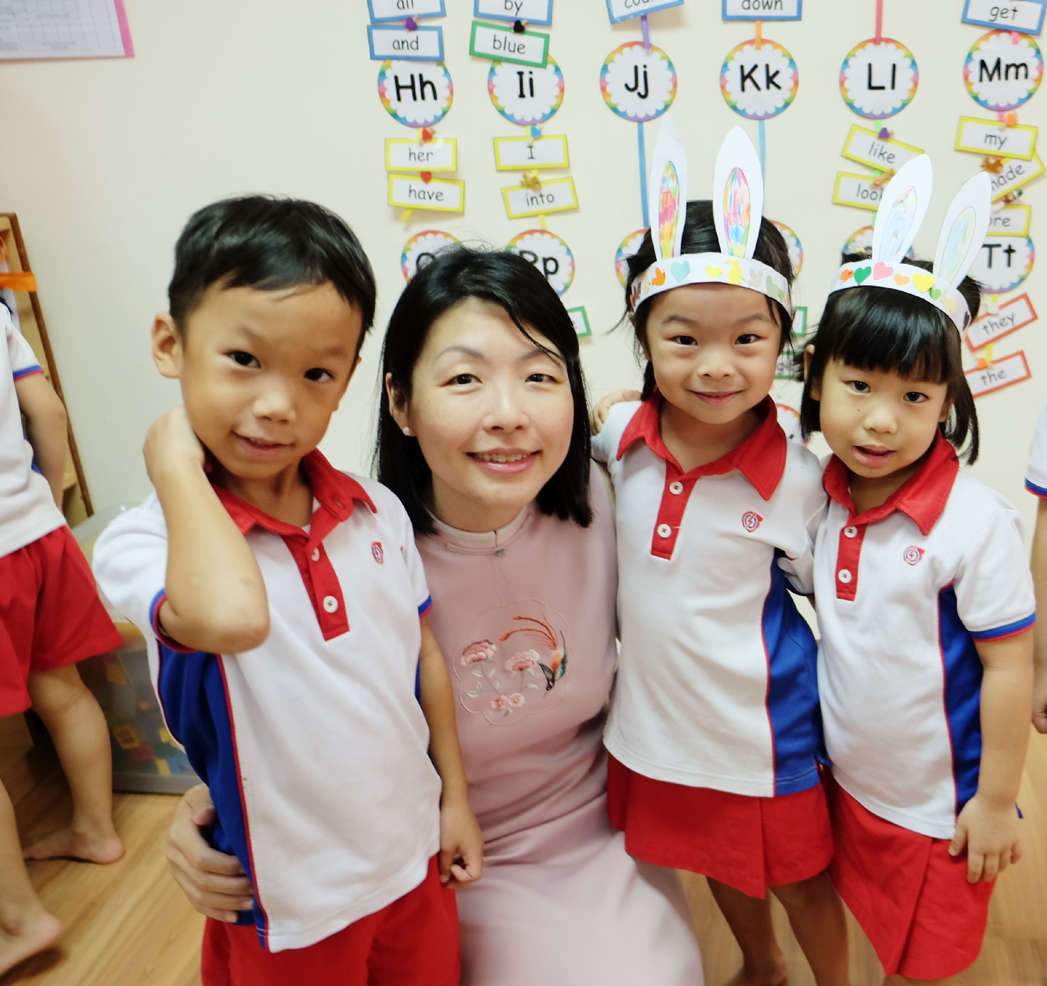 Cheryl Chan Fengshan MP with PCF Sparkletots kids