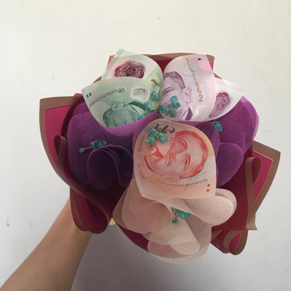 Man Gives Wife S$1,000 Cash Bouquet for Wedding Anniversary