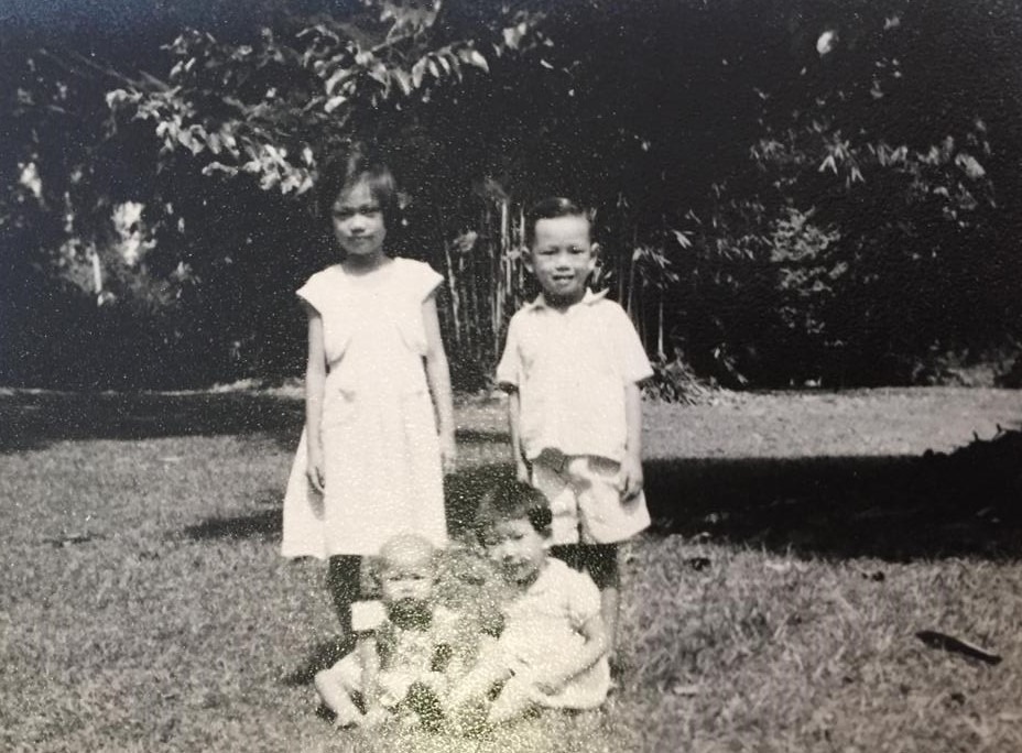 Francis Yuen Kin Pheng and his siblings