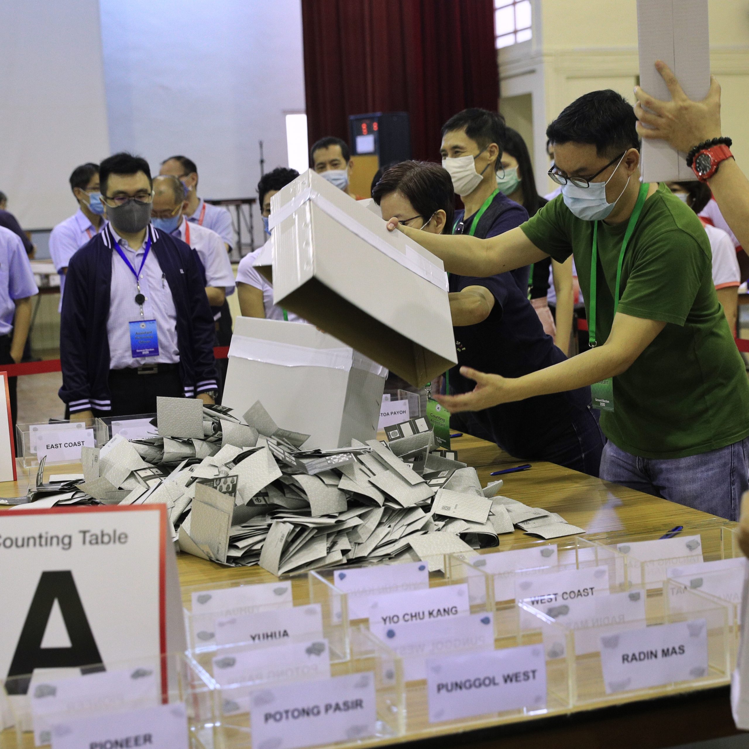 ELDTC_MCI_04_Unsealing-of-overseas-ballot-boxes-scaled.jpg