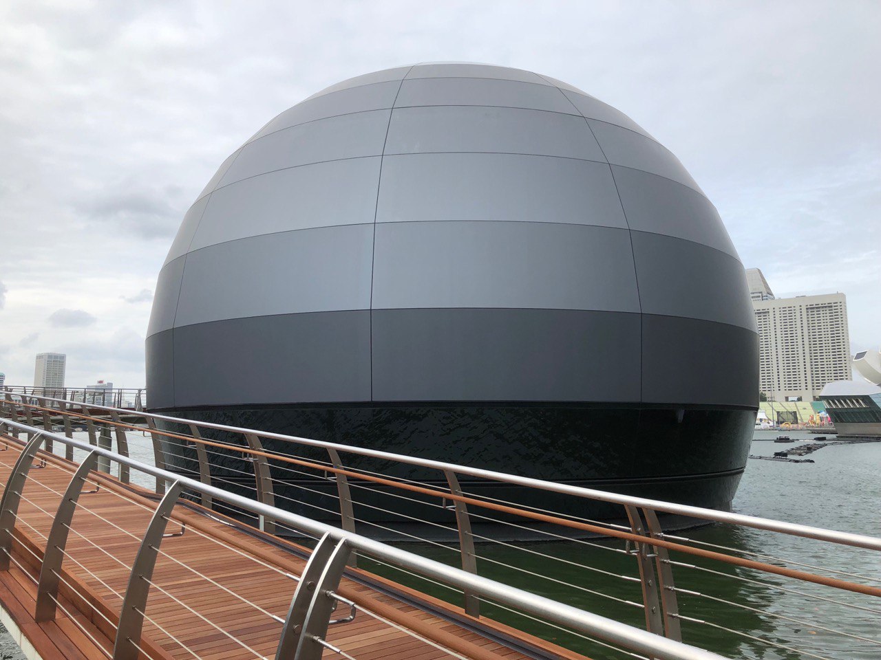 Photos: Apple Marina Bay Sands opens in Singapore - 9to5Mac