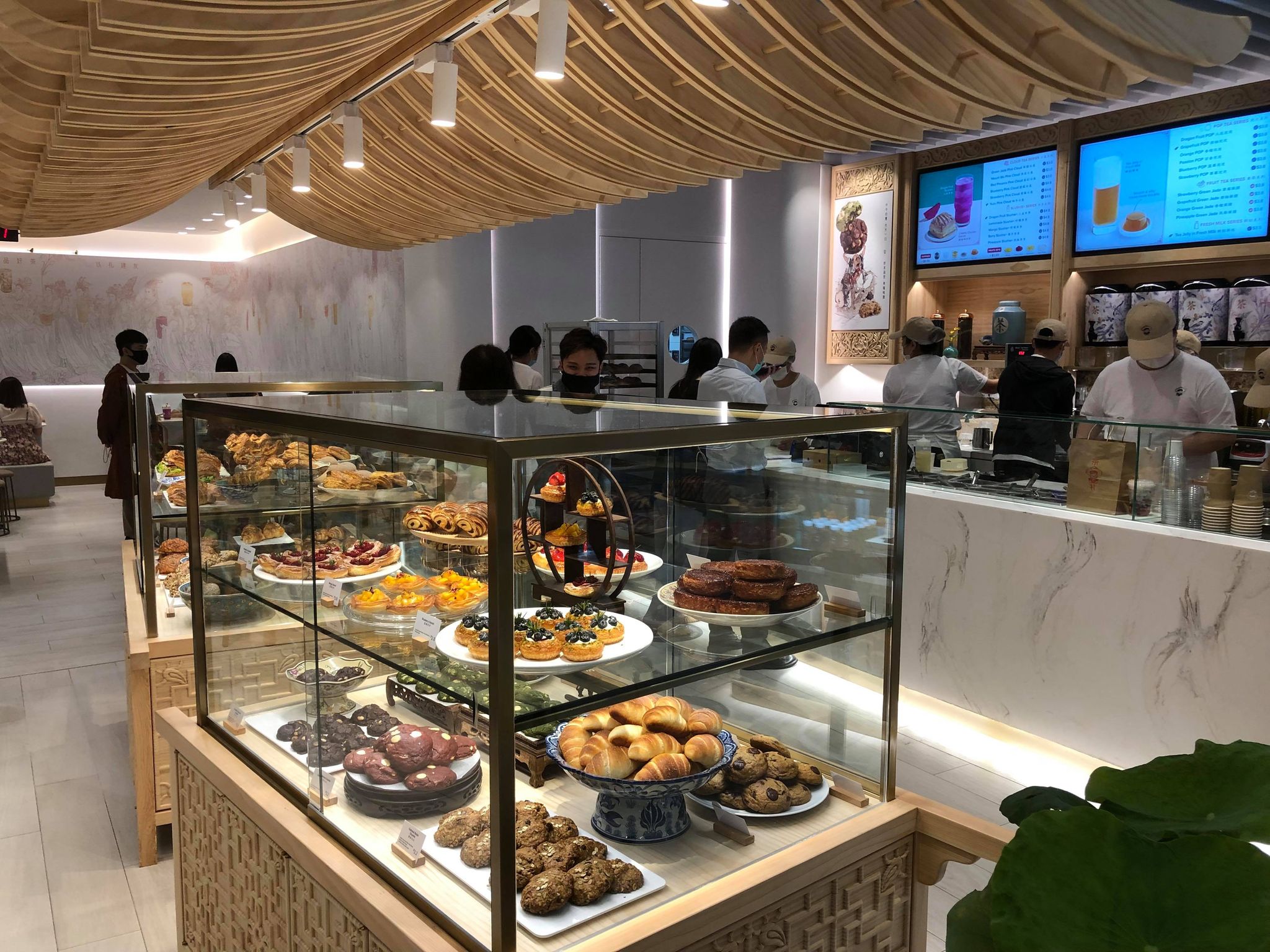 Sit-down bubble tea concept with bakes & desserts opens at Takashimaya