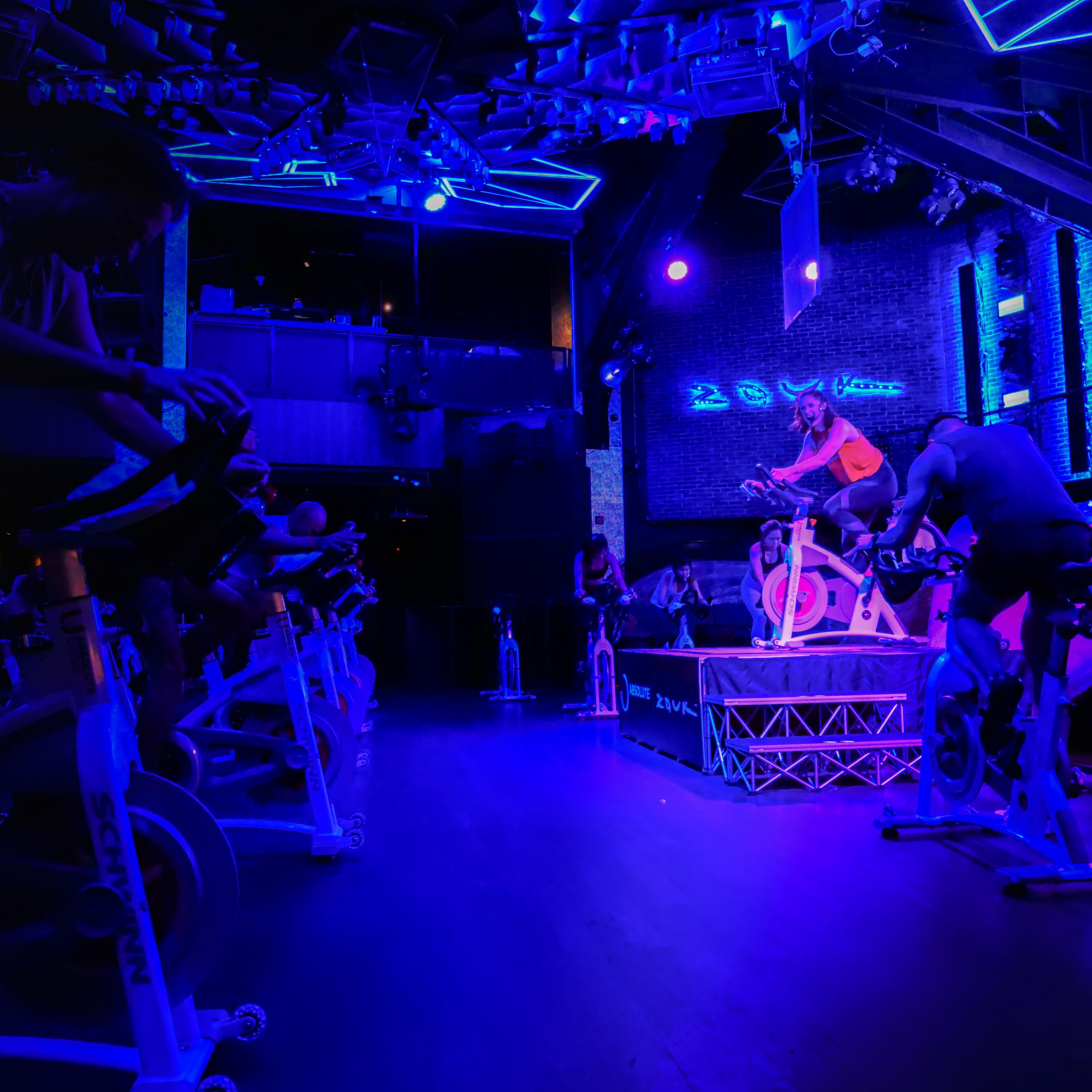 Zouk S pore transforms dance floor into spin studio by day