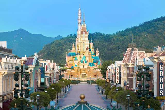 New 'Castle of Magical Dreams' opening at Hong Kong Disneyland on Nov