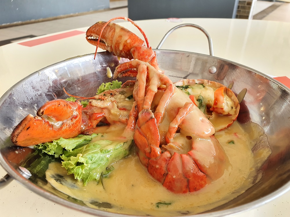 3 crabs for S$39.90 at halal zi char chain in S'pore till ...