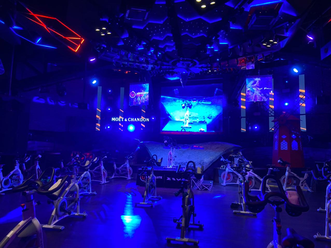 The Zouk Spin Class experience is a substitute for clubbing. For