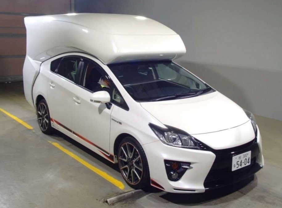 Image of the front of Prius Camper