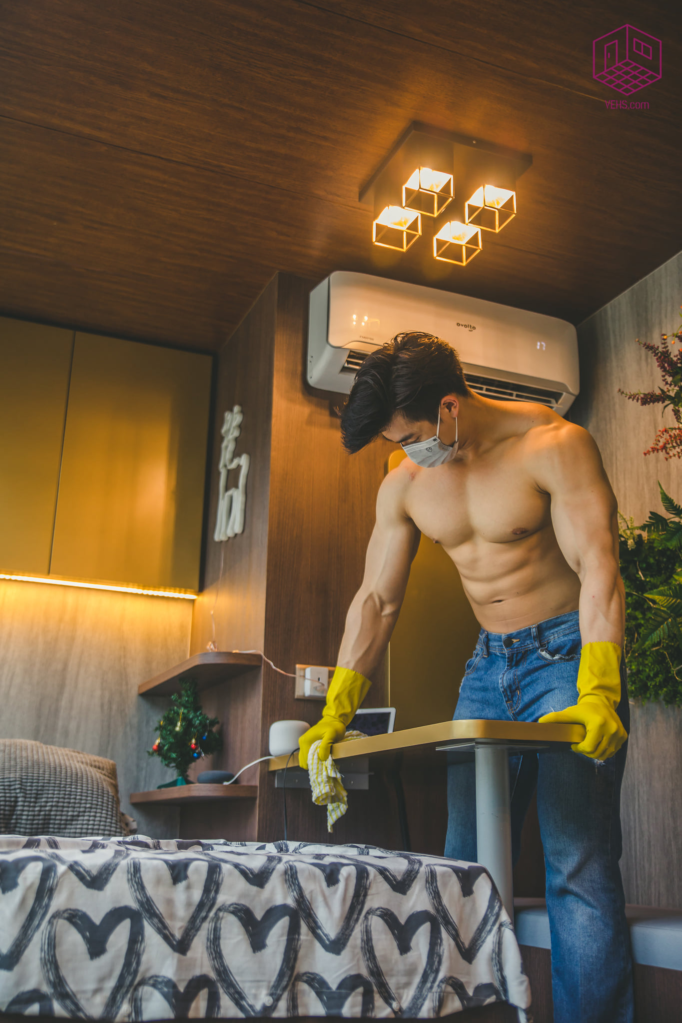 Spore Renovation Company Offers Hunky Guy Cleaning Service From S420 Mothershipsg