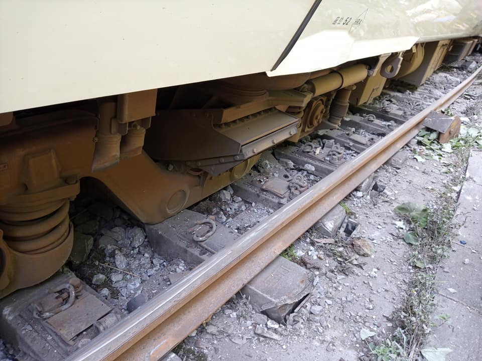 Image of the derailed train