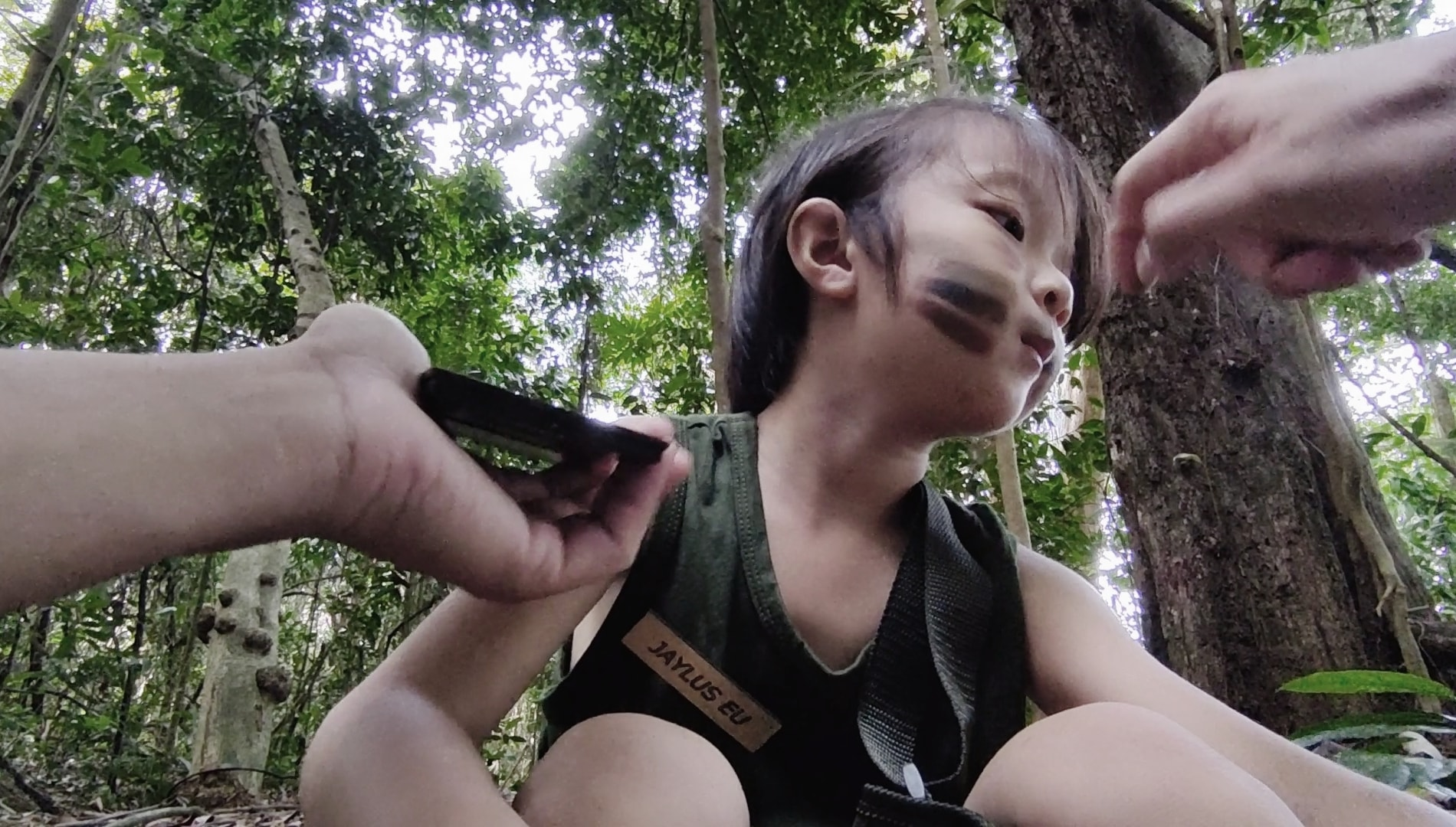 Eu's children putting on camo