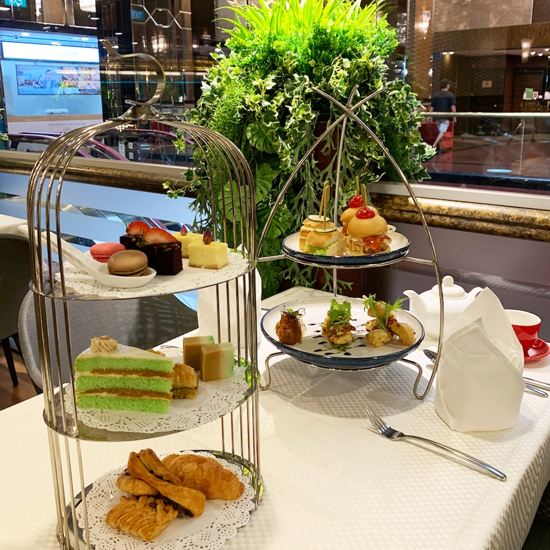 Restaurant in Bugis has free flow high tea buffet with seafood on ice ...