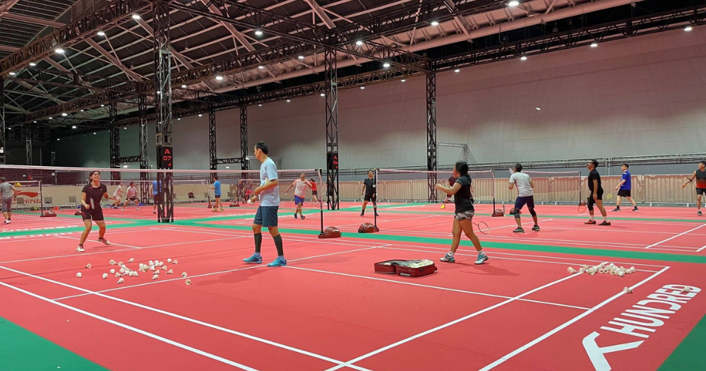 S’pore Expo now has largest badminton corridor in S’pore with 20 indoor courts – Mothership.SG