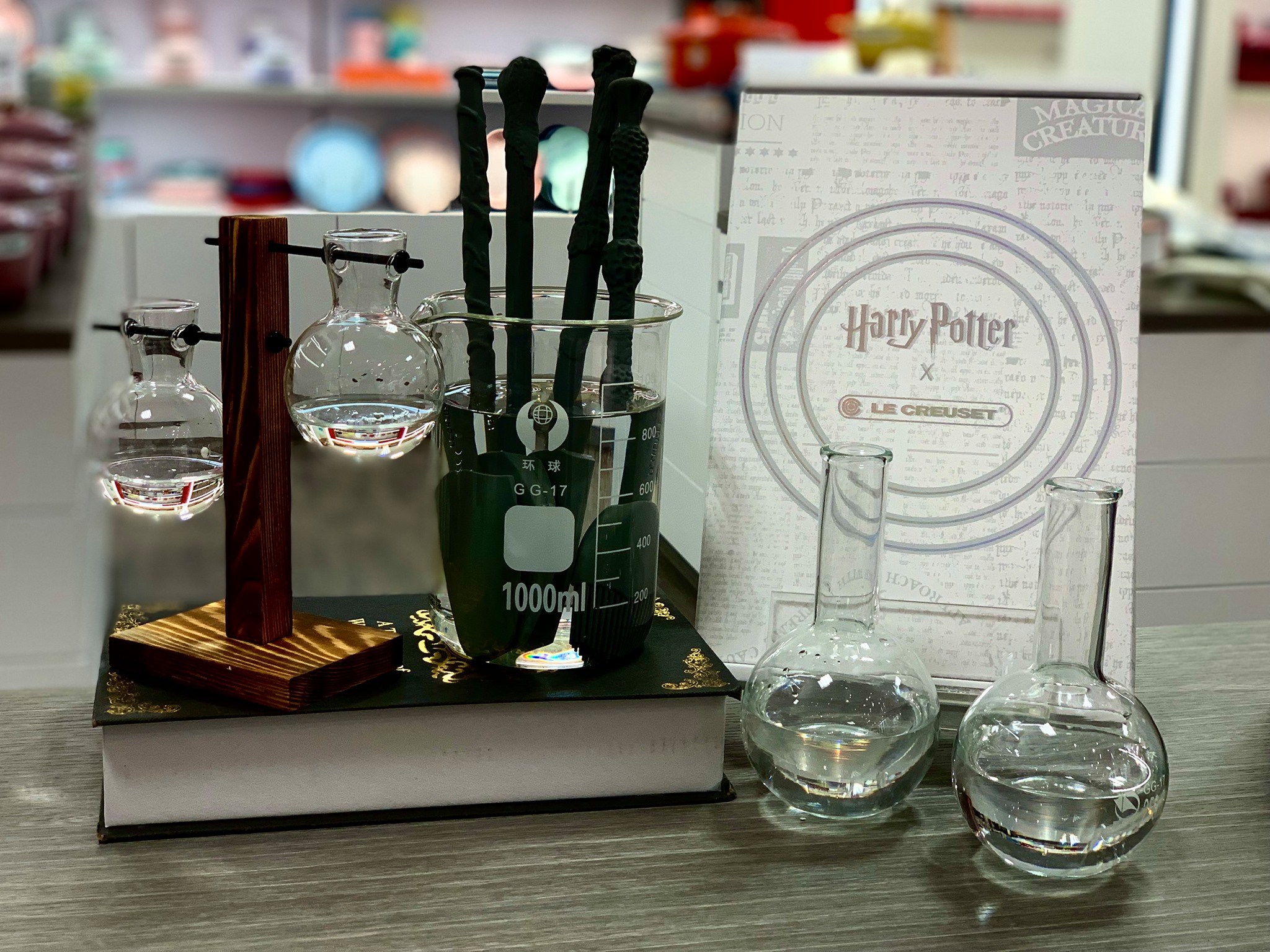 Takashimaya Now Has Le Creuset x Harry Potter Kitchenware