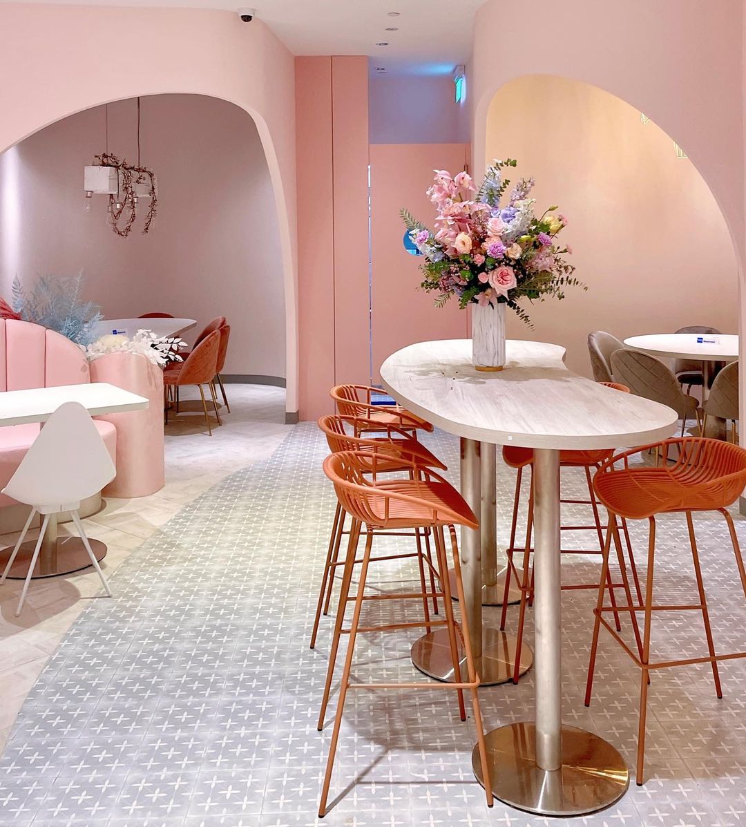Whimsical cafe at Ngee Ann City surrounds you with really, really a lot ...