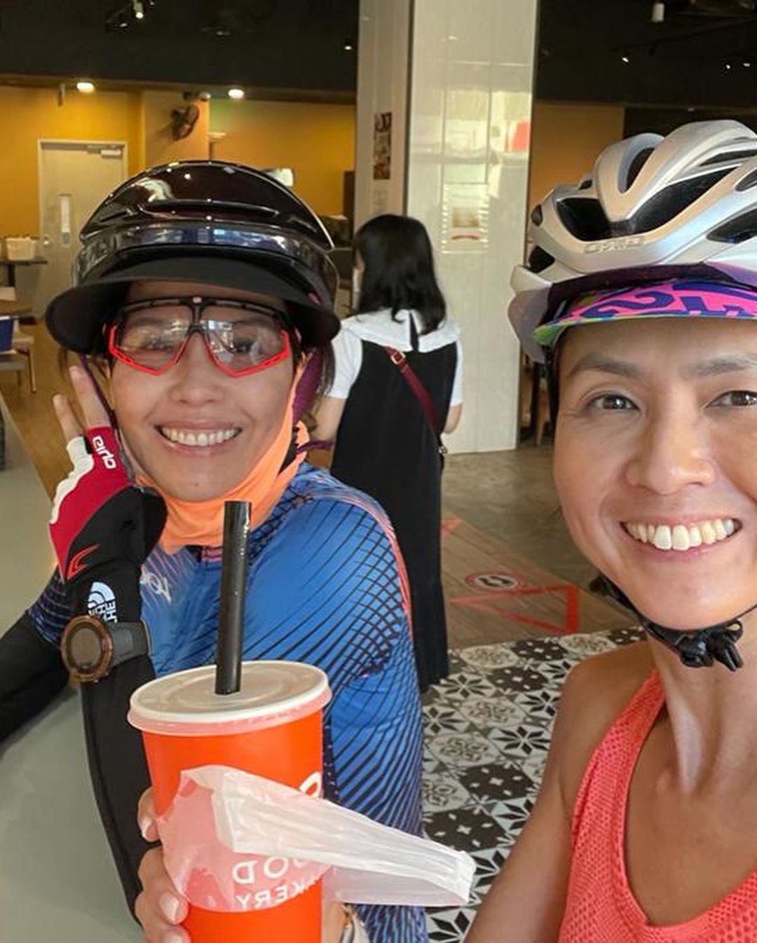 Image of Zoe Tay on her cycling trip