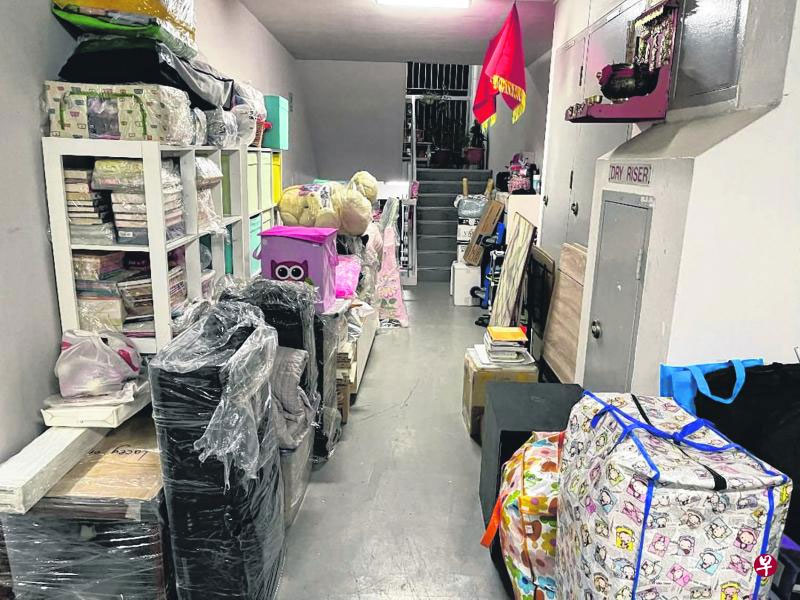 sengkang-hoarder-clutter-corridor-narrow.jpg