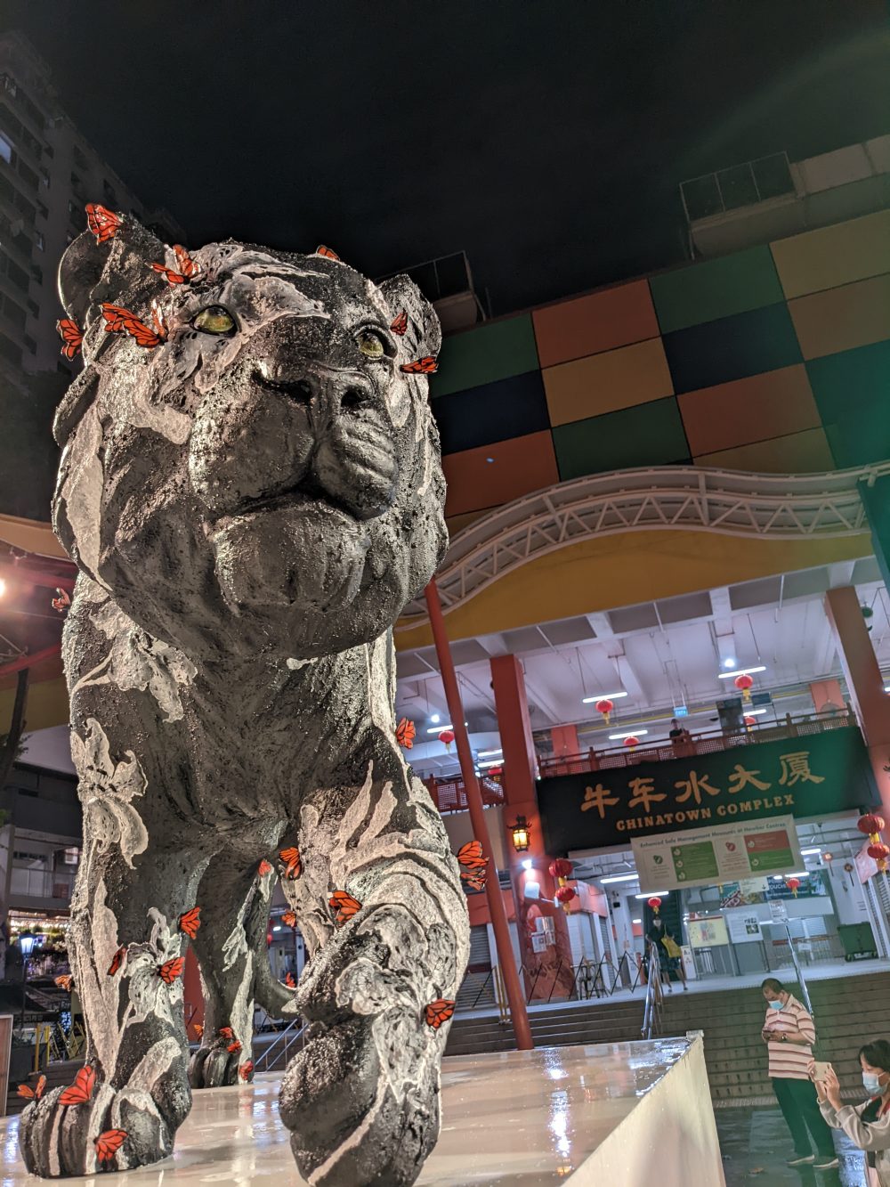 12-majestic-life-sized-tiger-sculptures-will-be-outside-chinatown