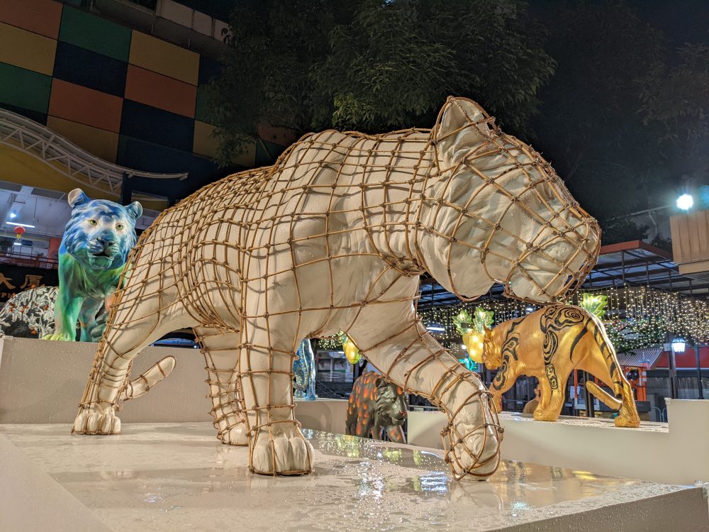 12-majestic-life-sized-tiger-sculptures-will-be-outside-chinatown