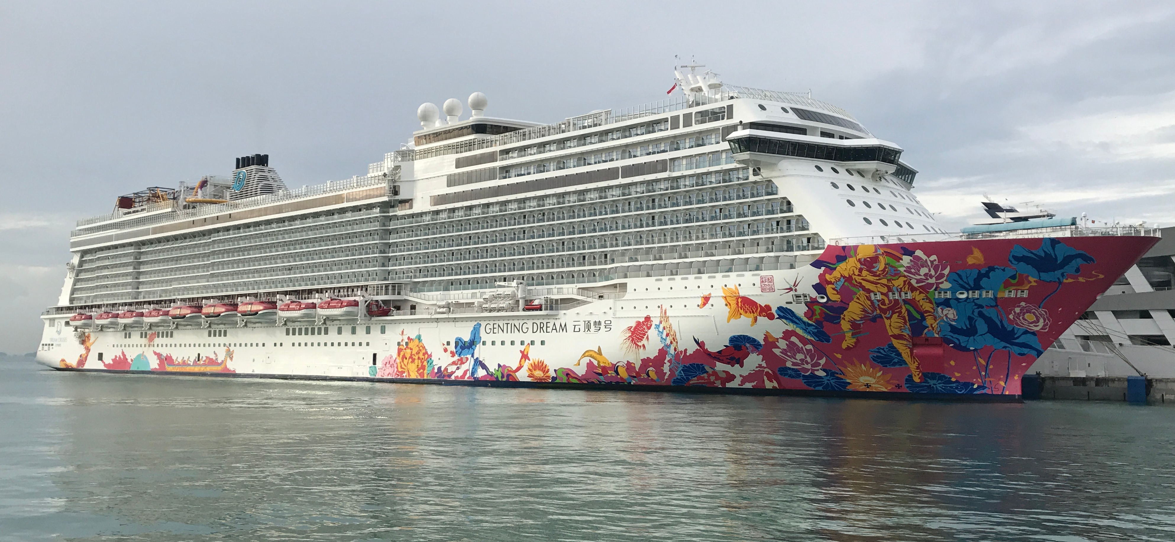 leisure world cruise ship singapore