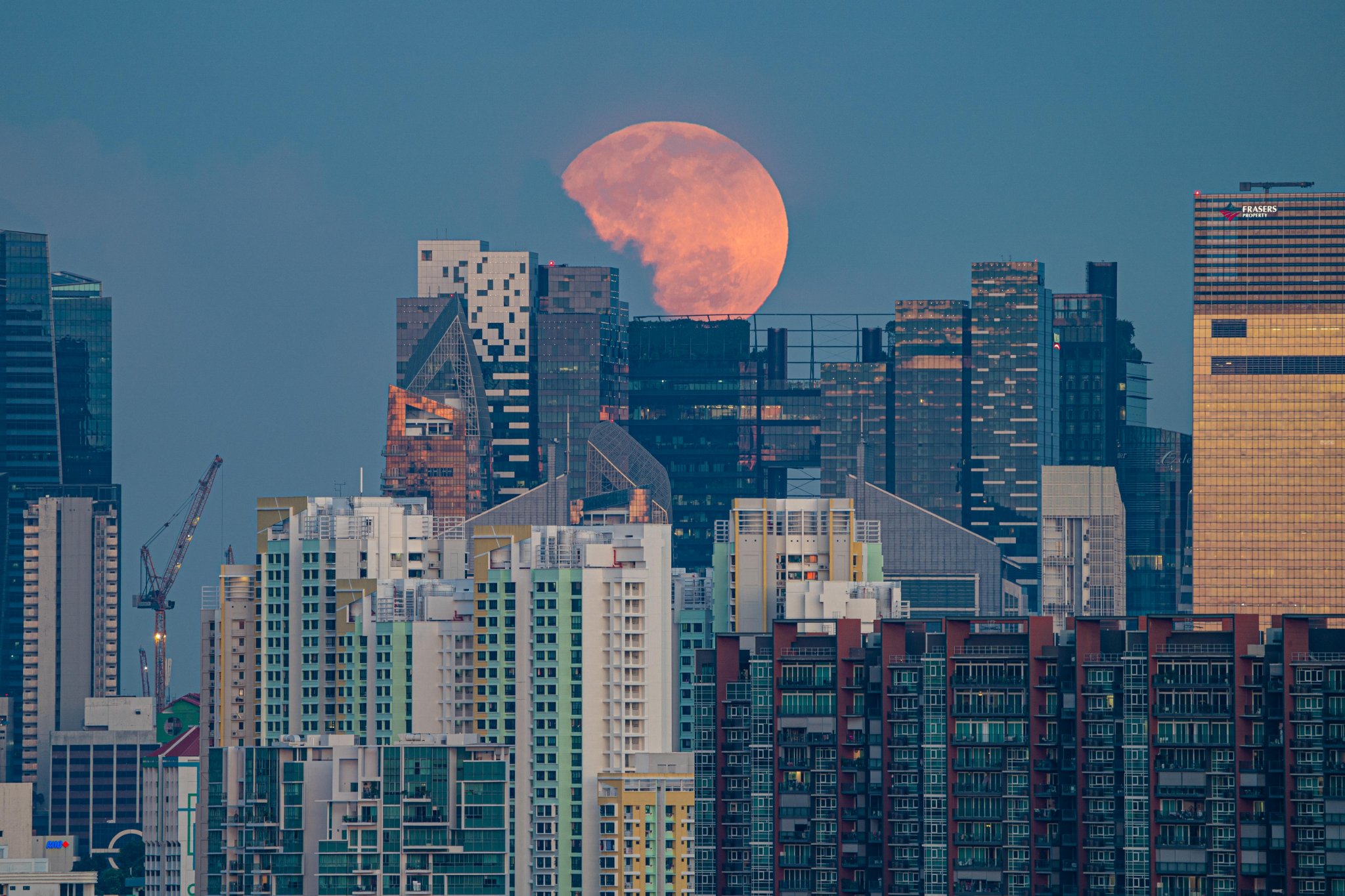 Strawberry supermoon shines on S'pore on June 14, 2022 Mothership.SG