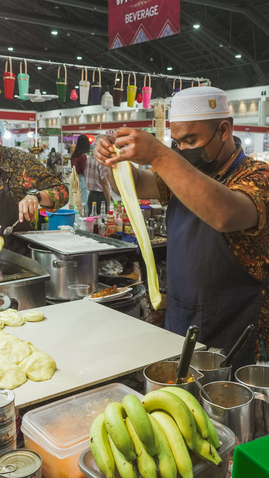 A vendor making Thai Roti Prata