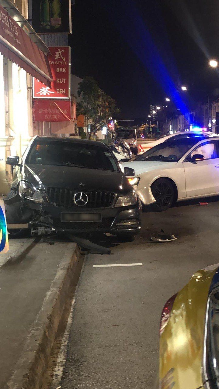 Car crashes into Mercedes parked beside coffeeshop near Geylang Lorong ...