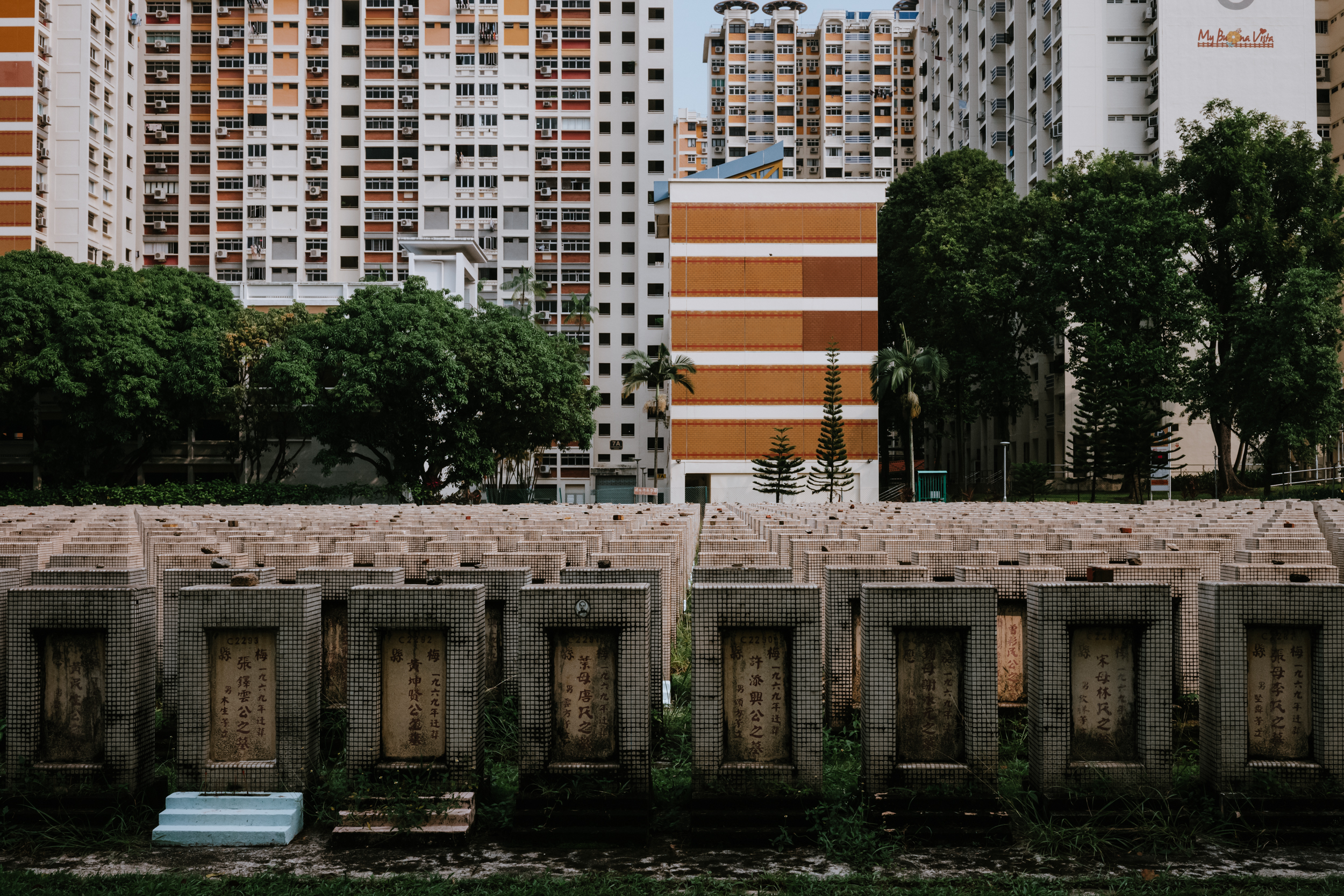 Shuang Long Shan Cemetery