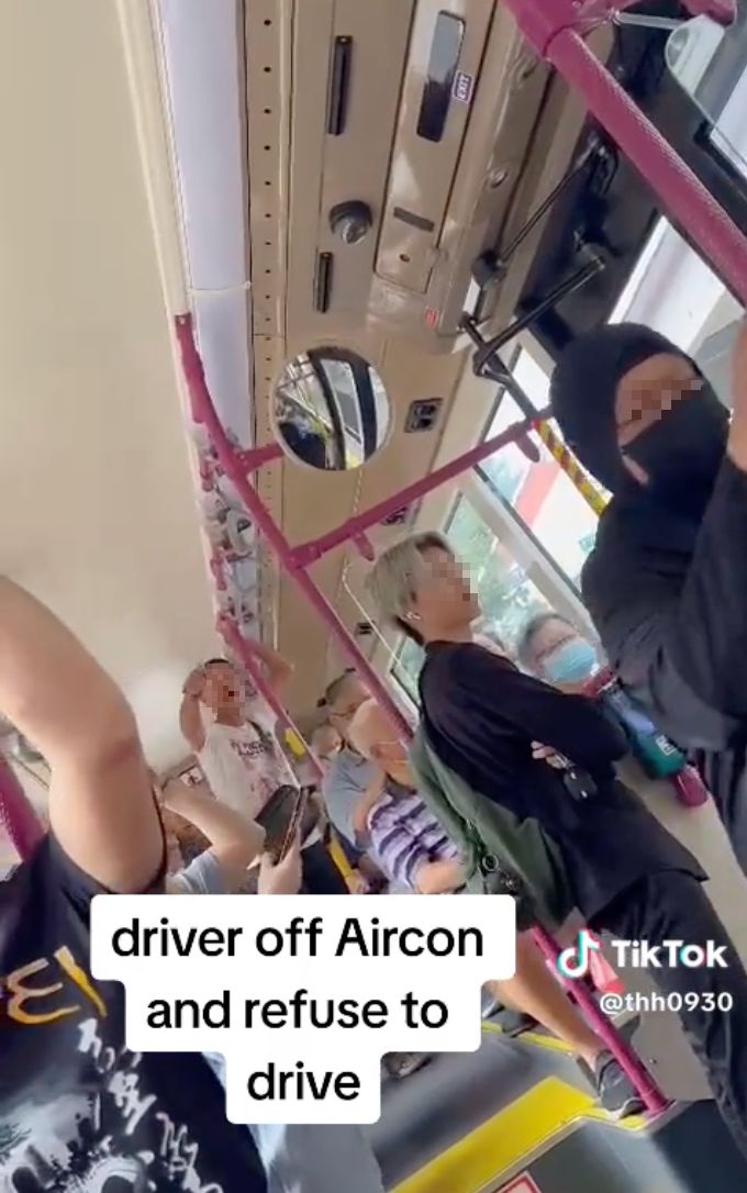 Sbs Transit Bus Captain Stops Bus And Turns Off Aircon After Passenger Brings Durian Into Bus 1651