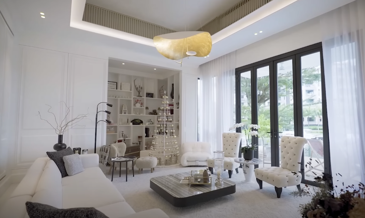 S'porean socialite Jamie Chua reveals Sentosa Cove home via house tour ...