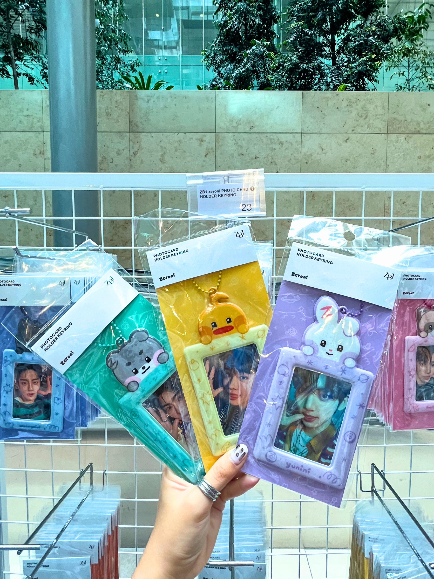 Photo card holder keyring