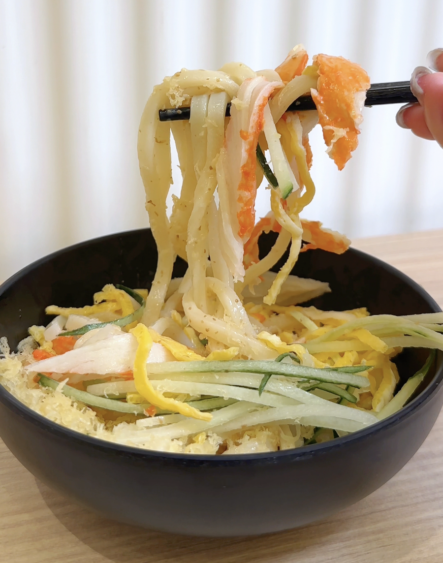 Hiyashi Tanuki Udon.