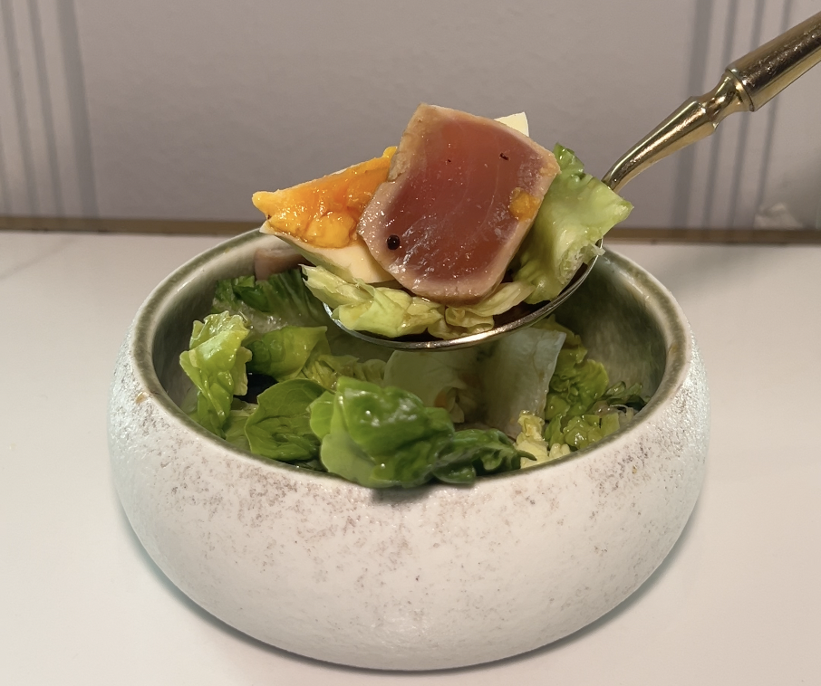 Salade Nicoise with Tuna Tataki