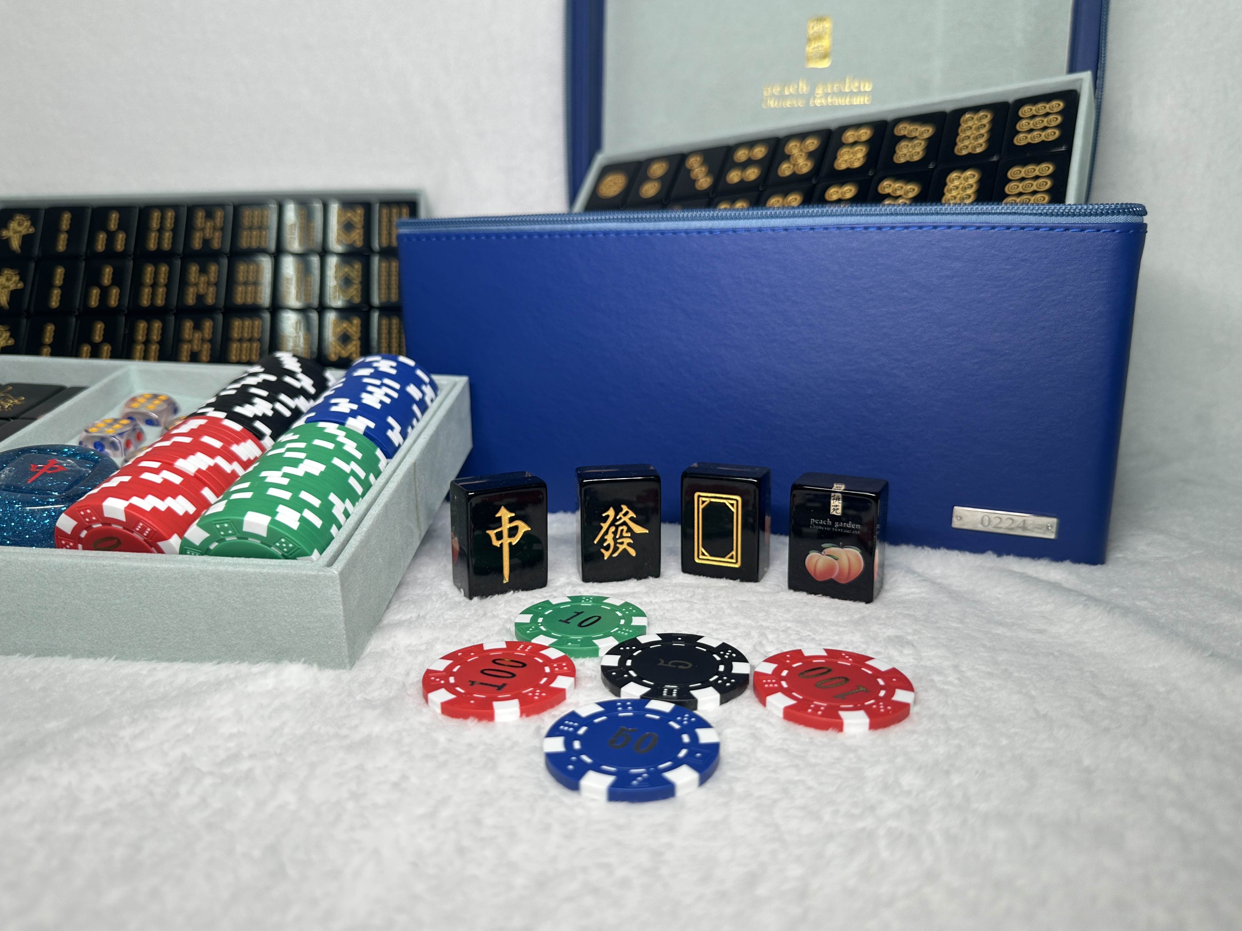 Peach Garden Mahjong Set