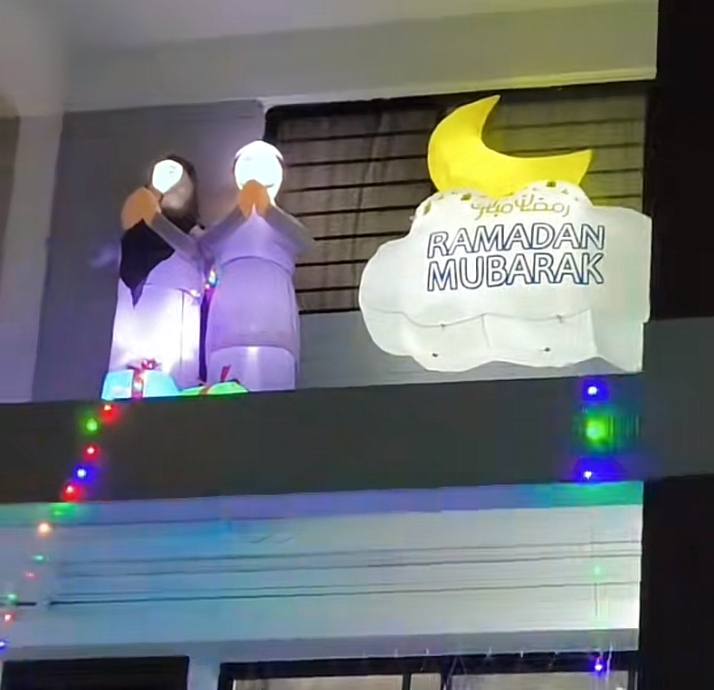Tampines HDB residents light up windows with cute Hari Raya decorations ...